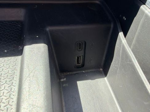 Used 2025 GMC Acadia Elevation FWD image 26