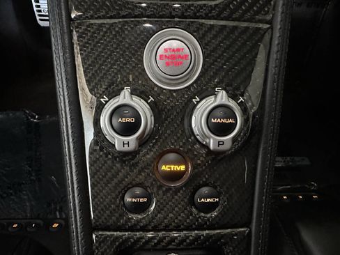 Used 2015 McLaren 650S Spider image 32