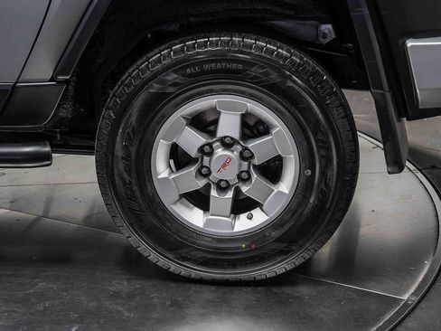 Used 2011 Toyota FJ Cruiser 4WD w/ Convenience Pkg image 10
