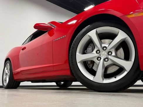 Used 2015 Chevrolet Camaro SS w/ RS Package RWD image 3