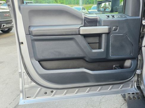 Used 2022 Ford F250 Platinum w/ Tremor Off-Road Package AWD/4WD image 28