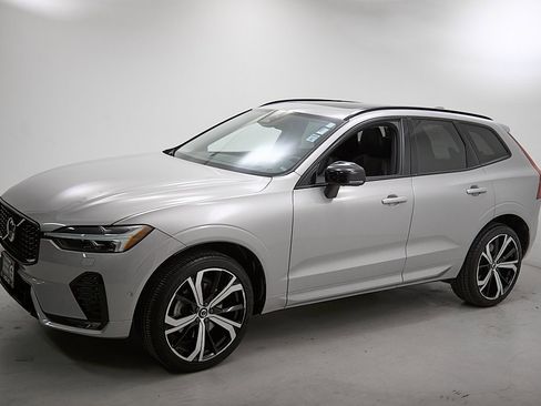 Used 2023 Volvo XC60 B6 Ultimate w/ Protection Package Premier image 6