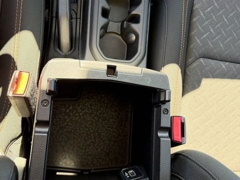 Used 2025 Jeep Gladiator Mojave w/ Convenience Group image 23