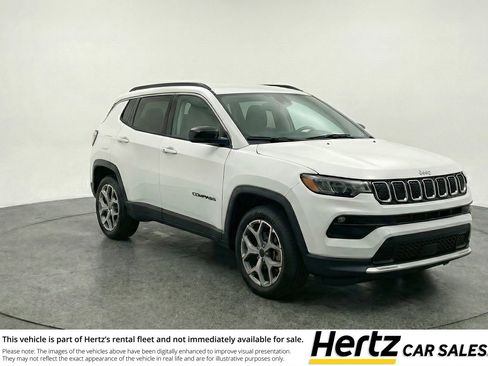 Used 2025 Jeep Compass Latitude AWD/4WD image 1