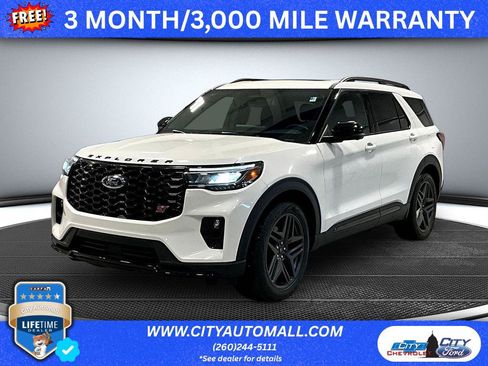 Used 2025 Ford Explorer ST AWD/4WD image 1