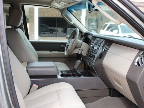 Used 2008 Ford Expedition XLT image 13