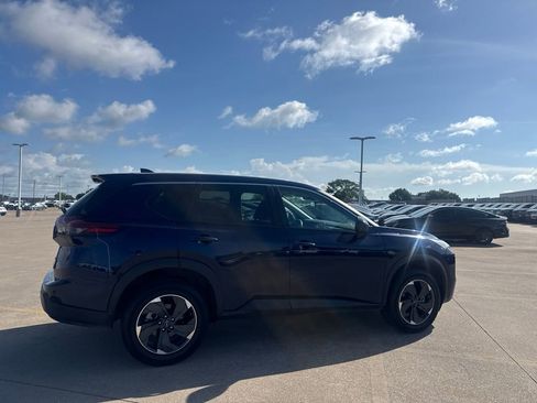 Certified 2025 Nissan Rogue SV AWD/4WD image 21