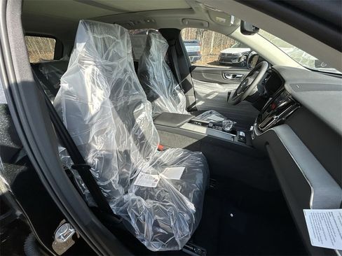 New 2025 Volvo XC60 T8 Plus w/ Climate Package image 15