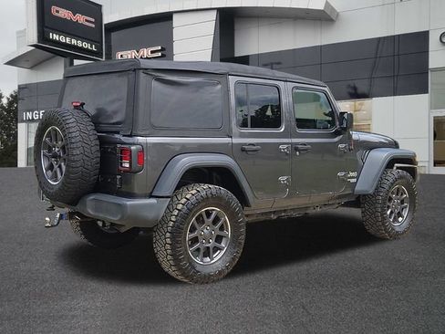 Used 2018 Jeep Wrangler Unlimited Sport S AWD/4WD image 25