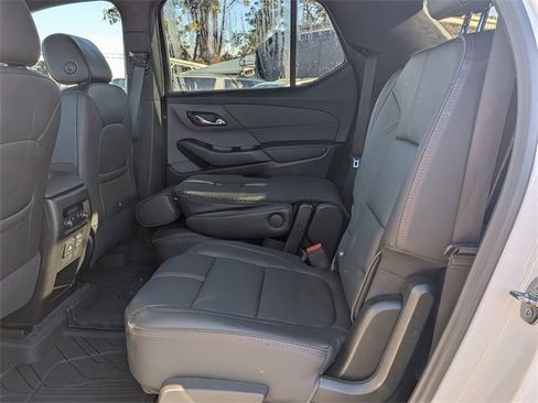 Used 2023 Chevrolet Traverse RS image 13