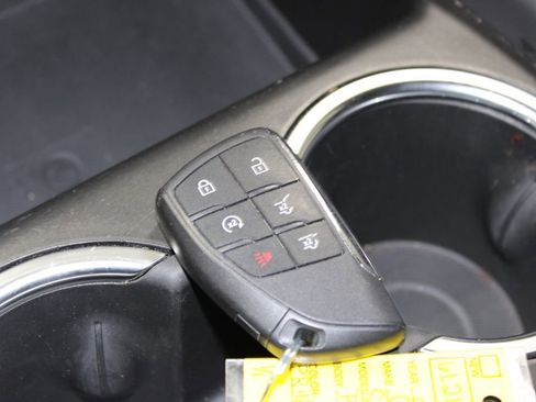 Used 2023 Chevrolet Suburban Premier image 34