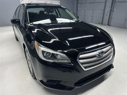 Used 2015 Subaru Legacy 2.5i Premium w/ Popular Package #2 AWD/4WD image 9