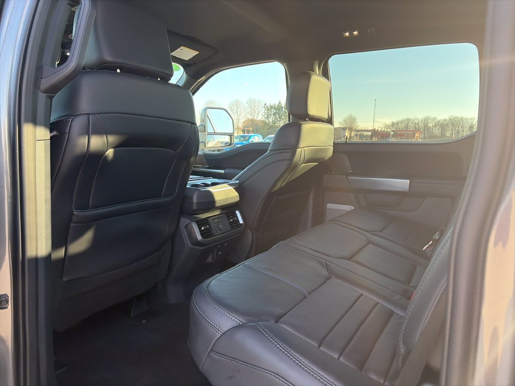 Used 2025 Ford F150 Platinum AWD/4WD image 32