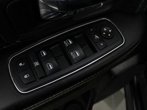 Used 2017 RAM 1500 Sport image 14