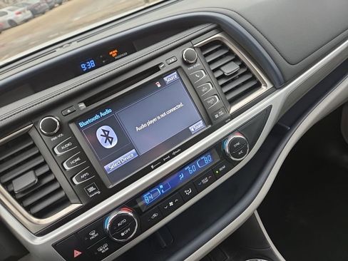 Used 2019 Toyota Highlander Limited image 31