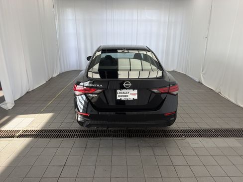 Used 2025 Nissan Sentra SV FWD image 5