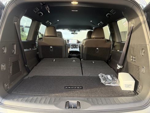New 2026 Nissan Armada SL w/ Captain's Chari Seat Package AWD/4WD image 31