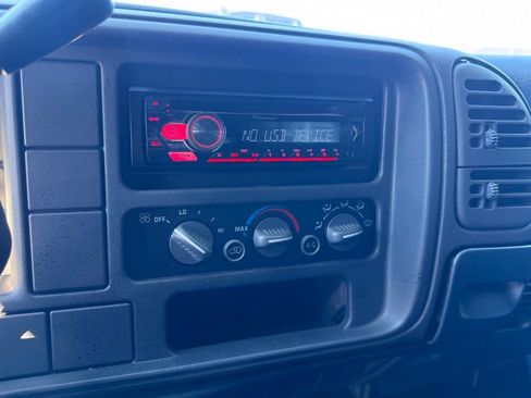 Used 1999 Chevrolet Tahoe 2WD 2-Door w/ Convenience Group image 16