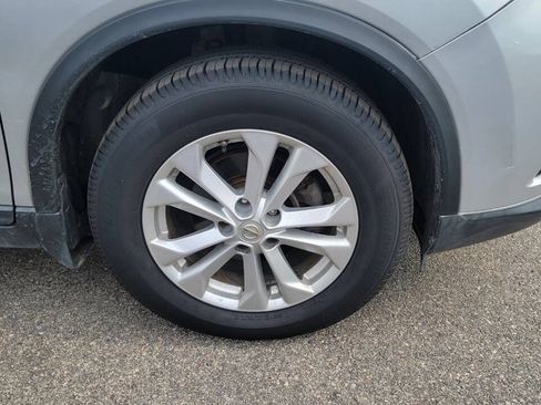 Used 2015 Nissan Rogue SV FWD image 13