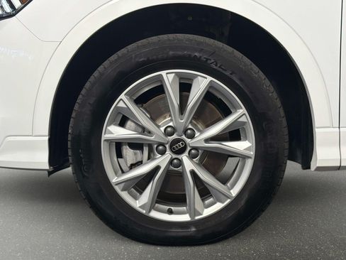Used 2025 Audi Q3 2.0T Premium AWD/4WD image 12