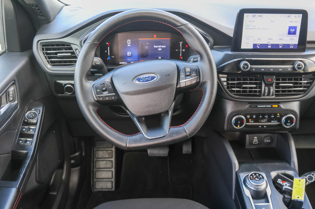 Used 2025 Ford Escape ST-Line AWD/4WD image 18