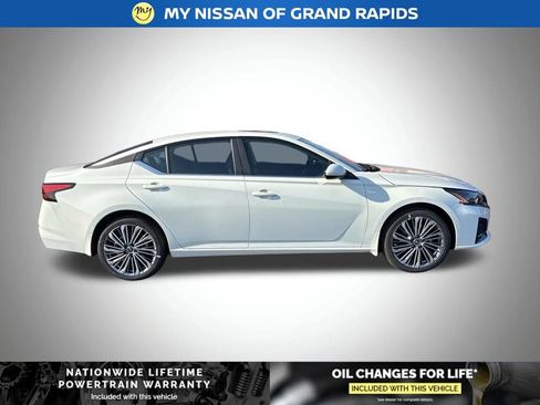 New 2026 Nissan Altima 2.5 SV w/ SV Premium Package AWD/4WD image 8