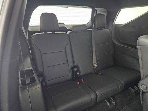 Used 2024 Chevrolet Traverse RS AWD/4WD image 13