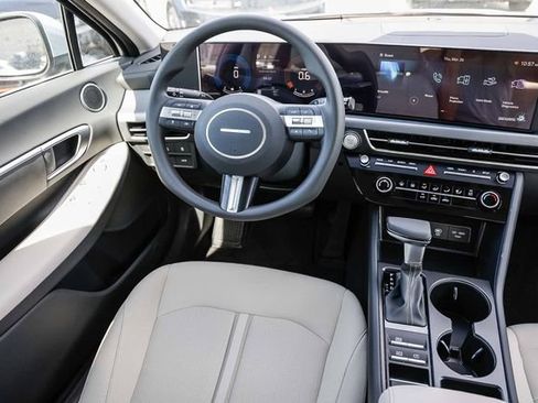 New 2026 Hyundai Sonata SE image 17