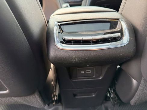 Used 2021 Cadillac XT6 Premium Luxury image 15