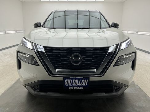 Used 2021 Nissan Rogue SL w/ Premium Package image 2