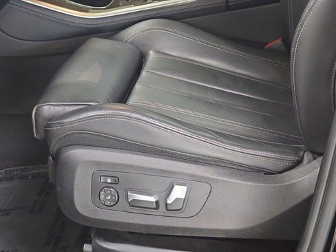 Used 2020 BMW X5 sDrive40i w/ M Sport Package RWD image 28