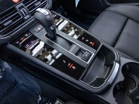 New 2025 Porsche Macan Turbo AWD/4WD image 37