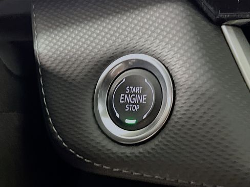 Used 2025 Chevrolet Equinox LT image 23