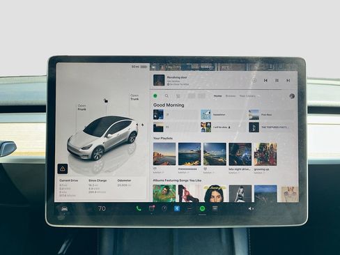 Used 2023 Tesla Model Y Long Range image 14