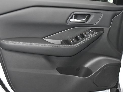 New 2026 Nissan Rogue SV w/ Cold Weather Package FWD image 3