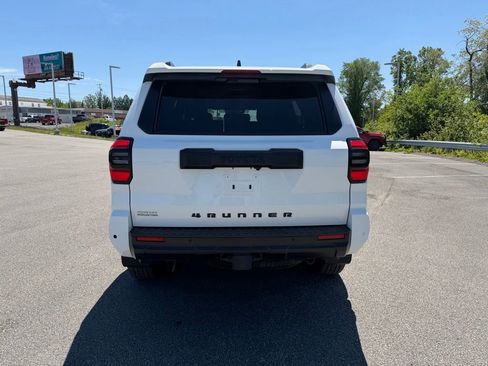 Used 2025 Toyota 4Runner TRD Off-Road AWD/4WD image 4