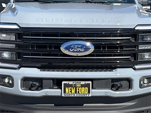 New 2025 Ford F350 Platinum w/ FX4 Off-Road Package image 43
