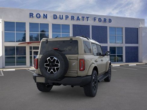 New 2025 Ford Bronco Outer Banks image 9