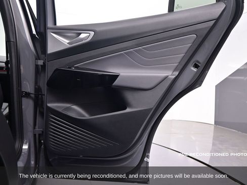 Used 2023 Volkswagen ID.4 Pro S Plus image 29