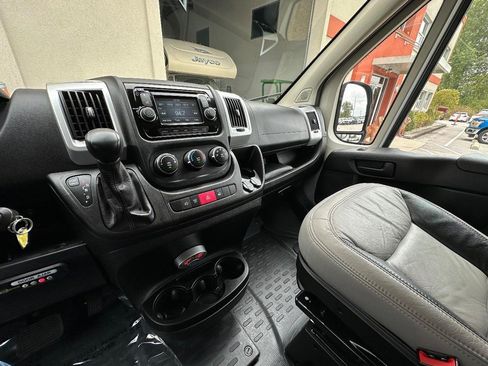 Used 2017 RAM ProMaster 2500 w/ Premium Appearance Group image 30