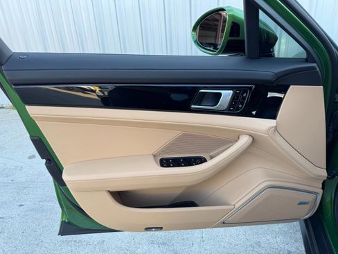 Used 2021 Porsche Panamera 4 image 48