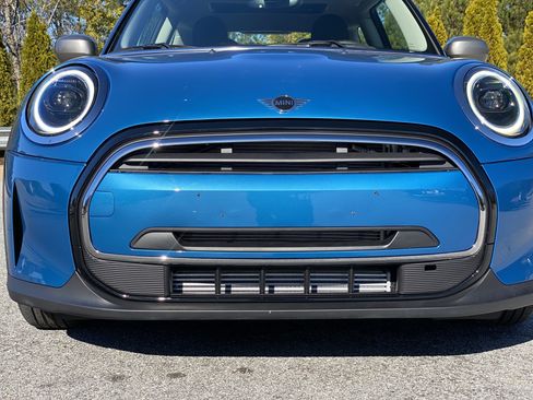 Used 2023 MINI Cooper 2-Door Hardtop image 38