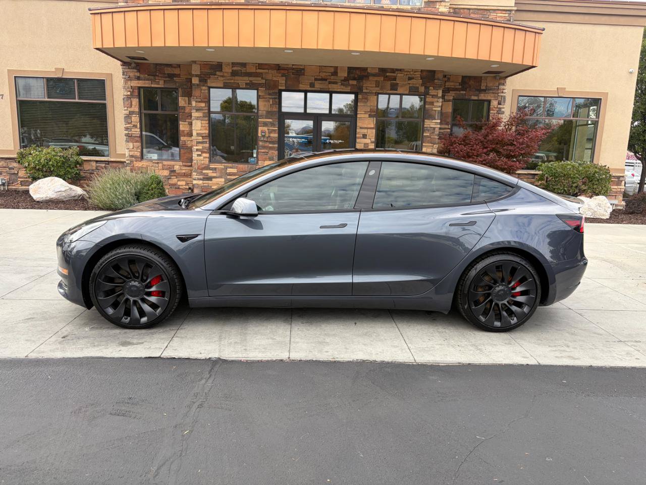 Used 2023 Tesla Model 3 Performance AWD/4WD image 2