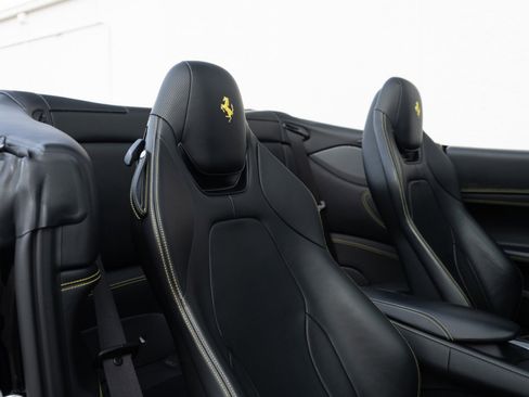 Used 2020 Ferrari Portofino image 26
