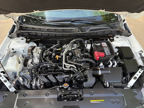 Used 2025 Nissan Altima 2.5 SV FWD image 32