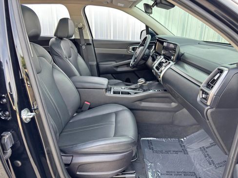 Used 2022 Kia Sorento S w/ Panoramic Sunroof Package image 15