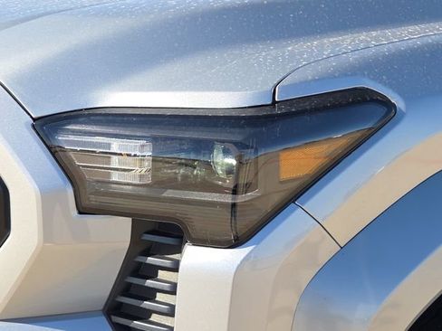 Used 2024 Toyota Tacoma TRD Sport AWD/4WD image 4