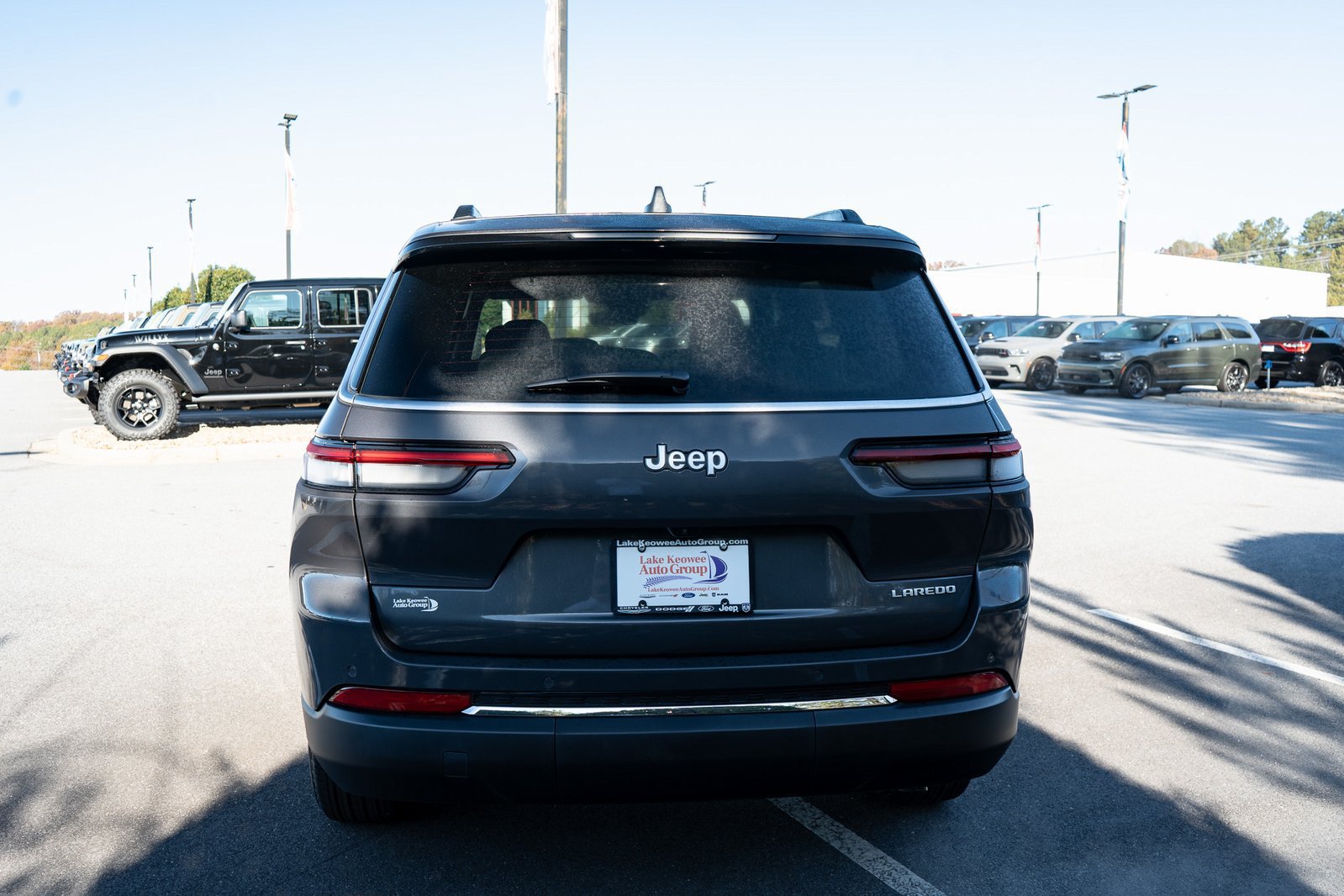 Used 2025 Jeep Grand Cherokee L Laredo RWD image 8