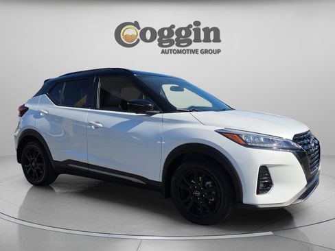 Used 2023 Nissan Kicks SR w/ SR Premium Package image 8