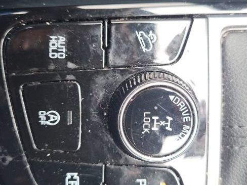 Used 2024 Kia Sportage EX AWD/4WD image 11